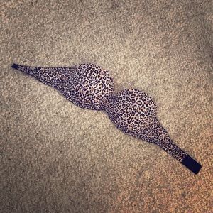 VS Pink strapless bra